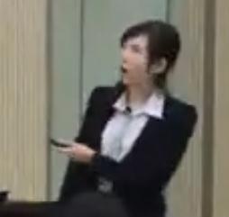 ʐӢZUnit 3 Topic 2 what does your mother do SectionBʡn	