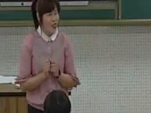 аStarter Module 3 My English book Unit 3 What color is it - Q