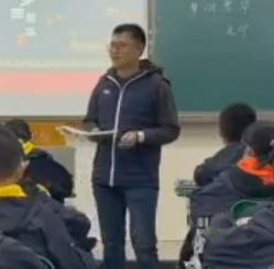 語文人教八年級(jí)上冊(cè)(統(tǒng)編)《夢(mèng)回繁華》四川省綿陽(yáng)